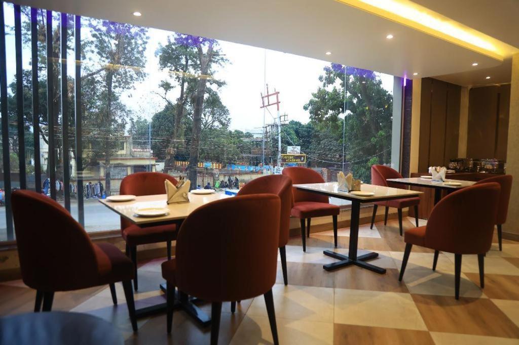 Sapphire Sky Hotel Dehradun Zewnętrze zdjęcie